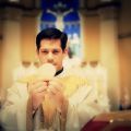 Fr. Mike Schmitz – Holy Eucharist